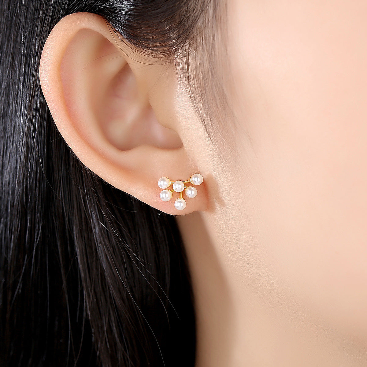 Small Pearl Earrings Studs