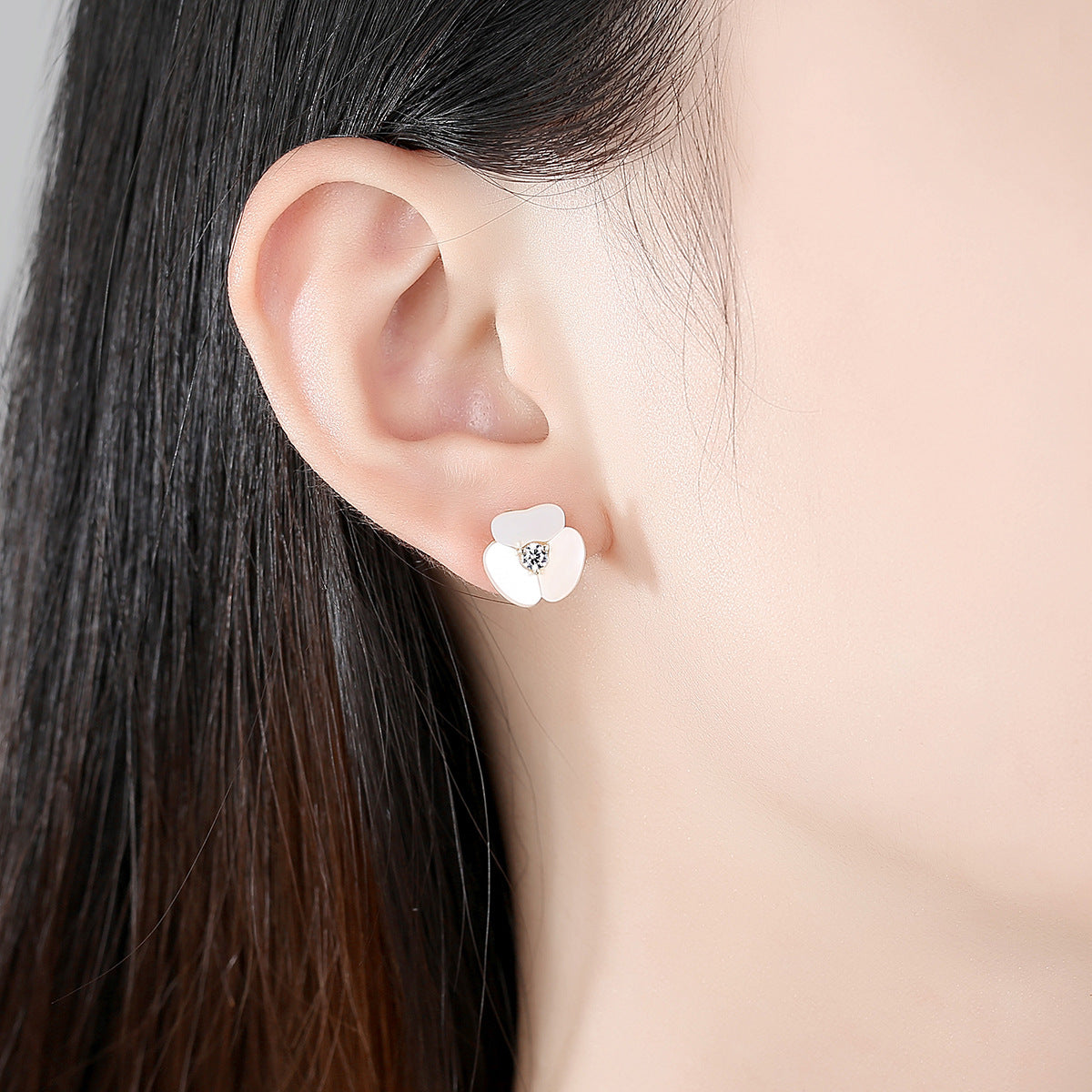 Mother of Pearl Flower Stud Earrings - HERS