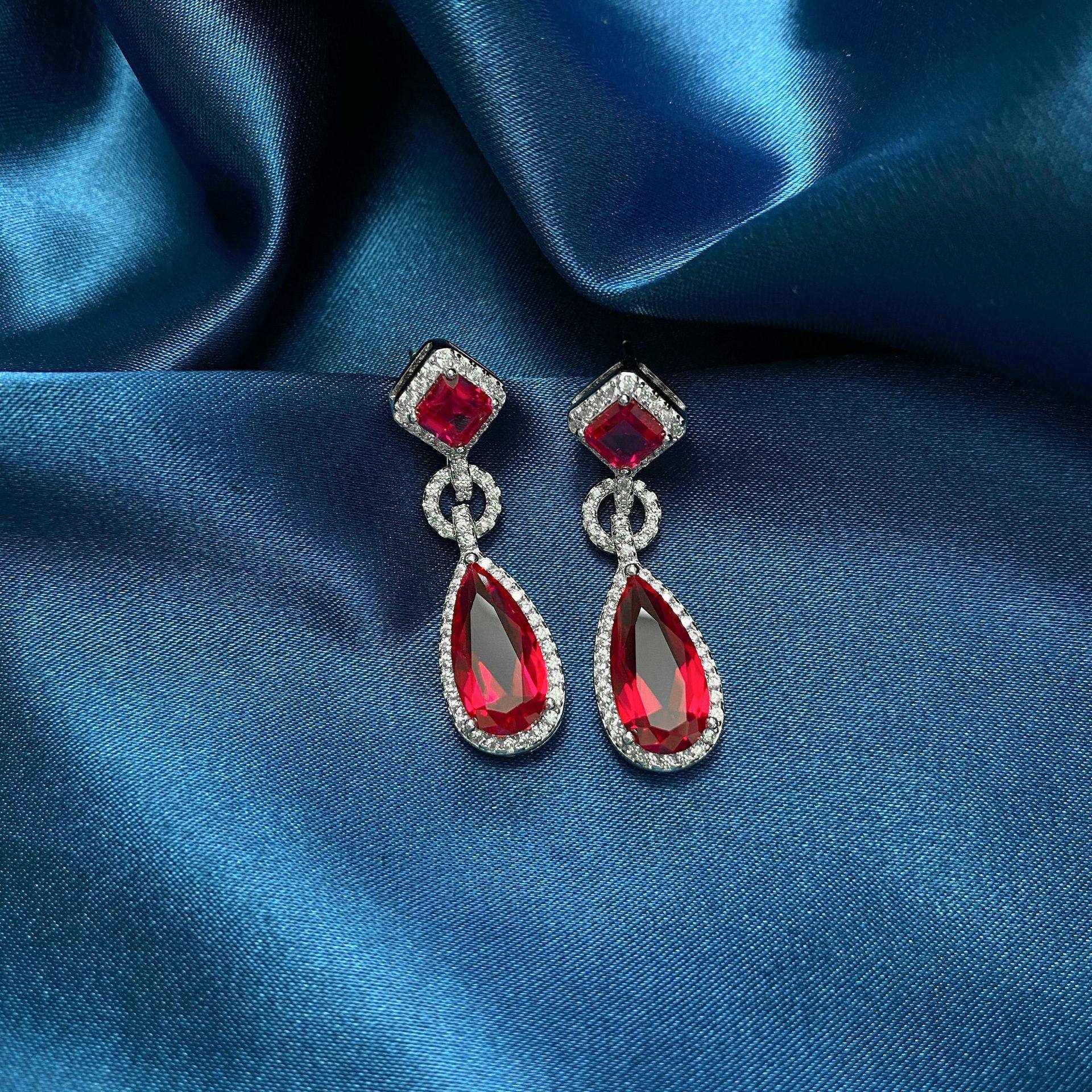 Tear-shaped Ruby Earrings - HER'S