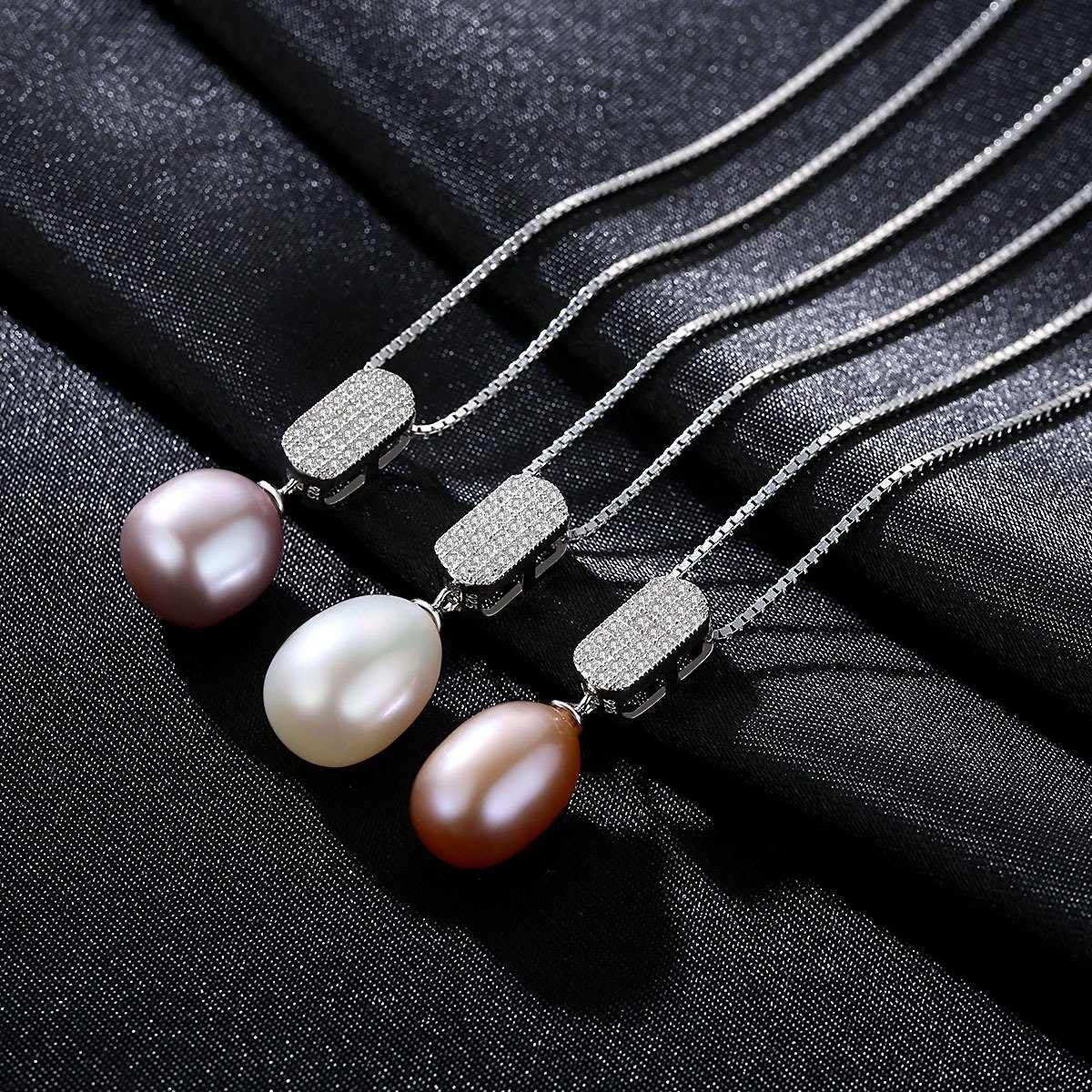 Single Pearl Pendant Necklace - HER'S