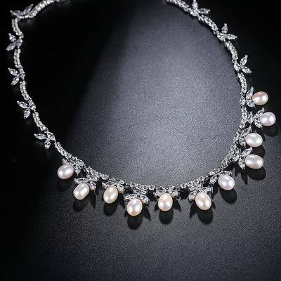 Pearl Necklace and Bracelet Set - HERS