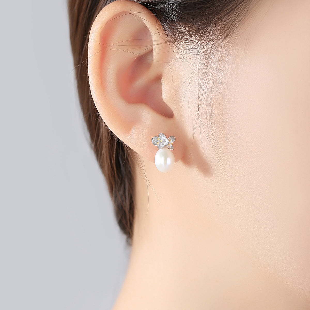 Big Pearl Studs Earrings - HERS