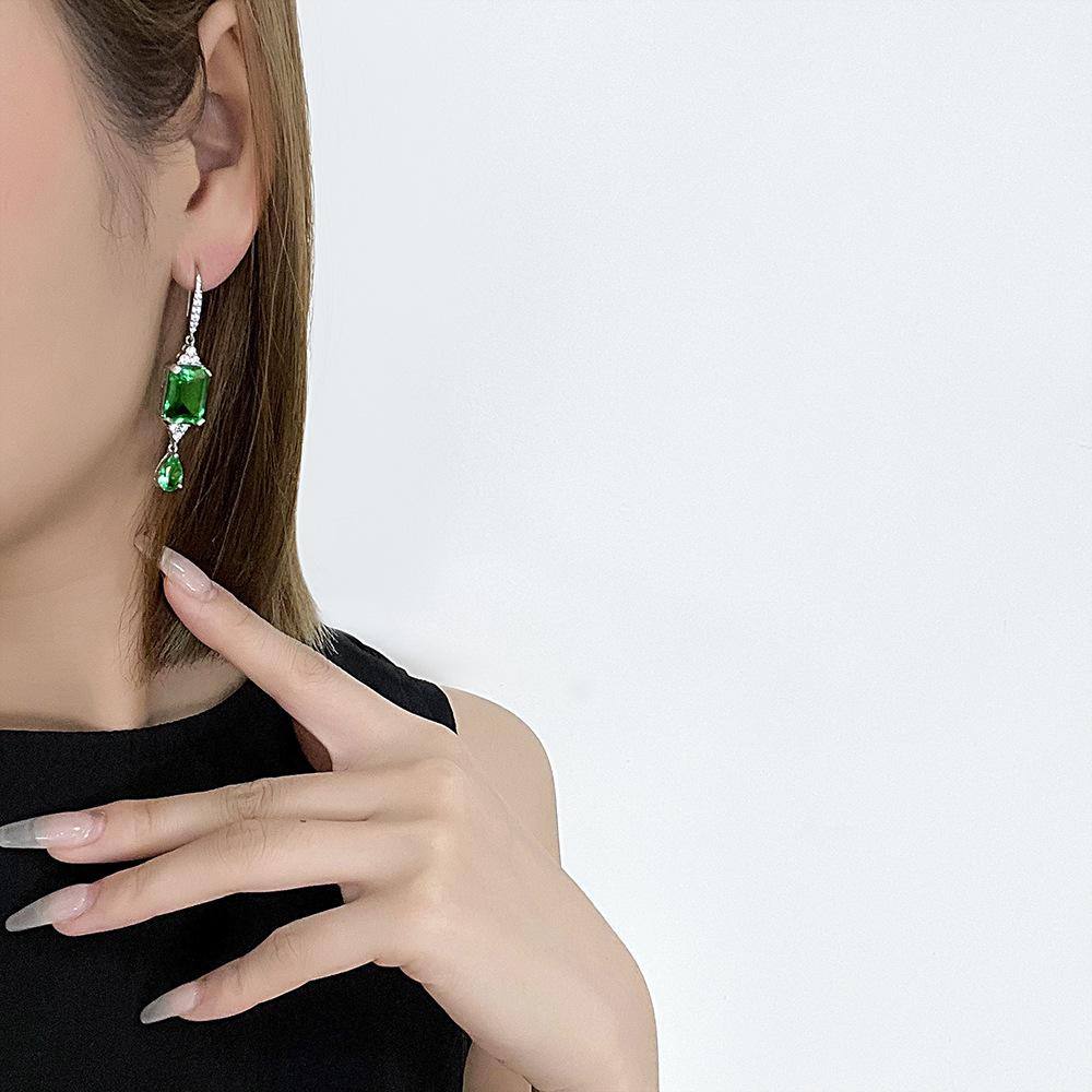 Emerald Green Earrings - HERS