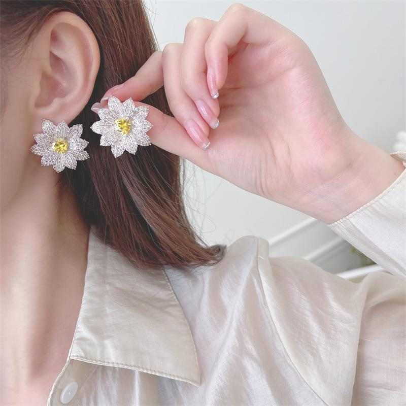 Sweet Three-dimensional Flower Earrings - HER'S