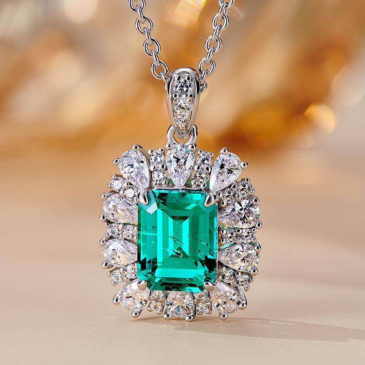 Colombia Emerald Necklace - HERS