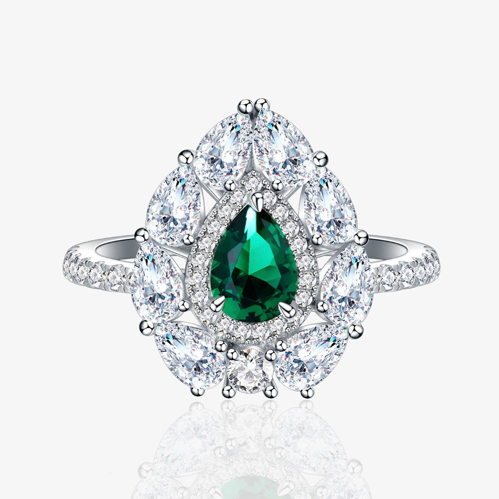Vintage Emerald Tear Drop Ring