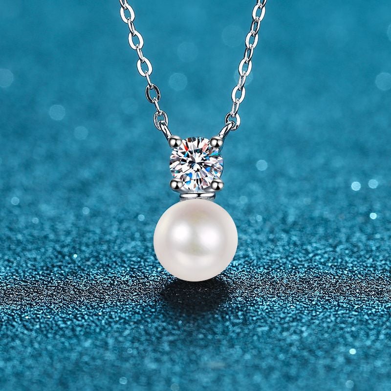 Silver Pearl Necklace with Moissanite