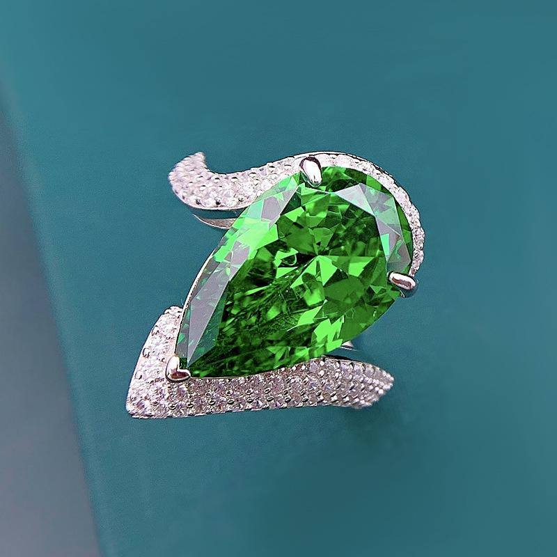 Pear Shaped Emerald Ring - HERS