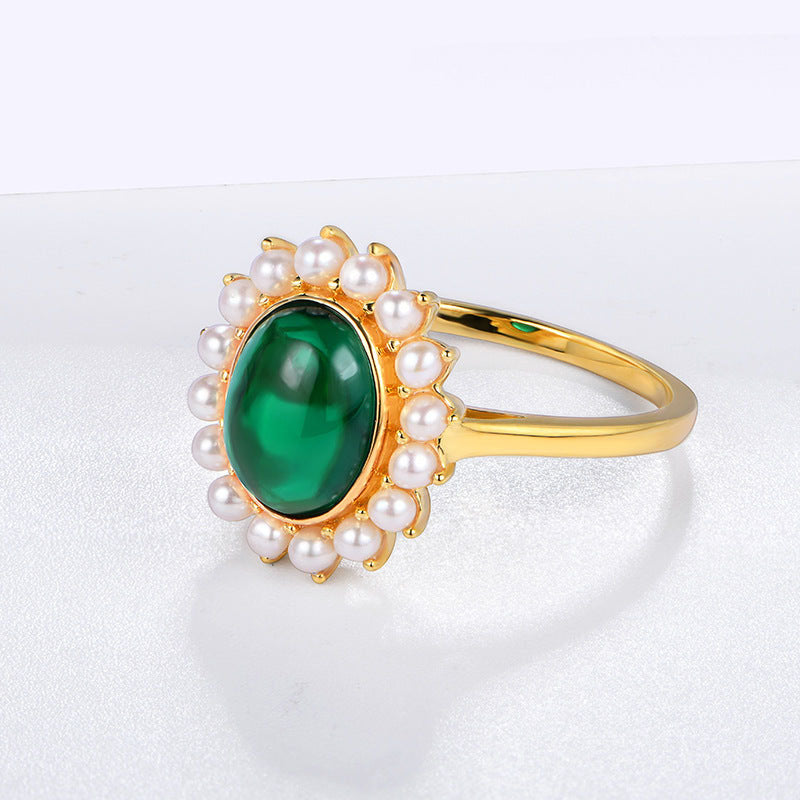 Unique Emerald Ring Design for Women